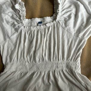 Pre-owned Old Navy White Too -  Size XL